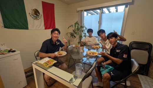 合宿で「まちなか留学」を実施した様子がサッカー専門メディアに掲載